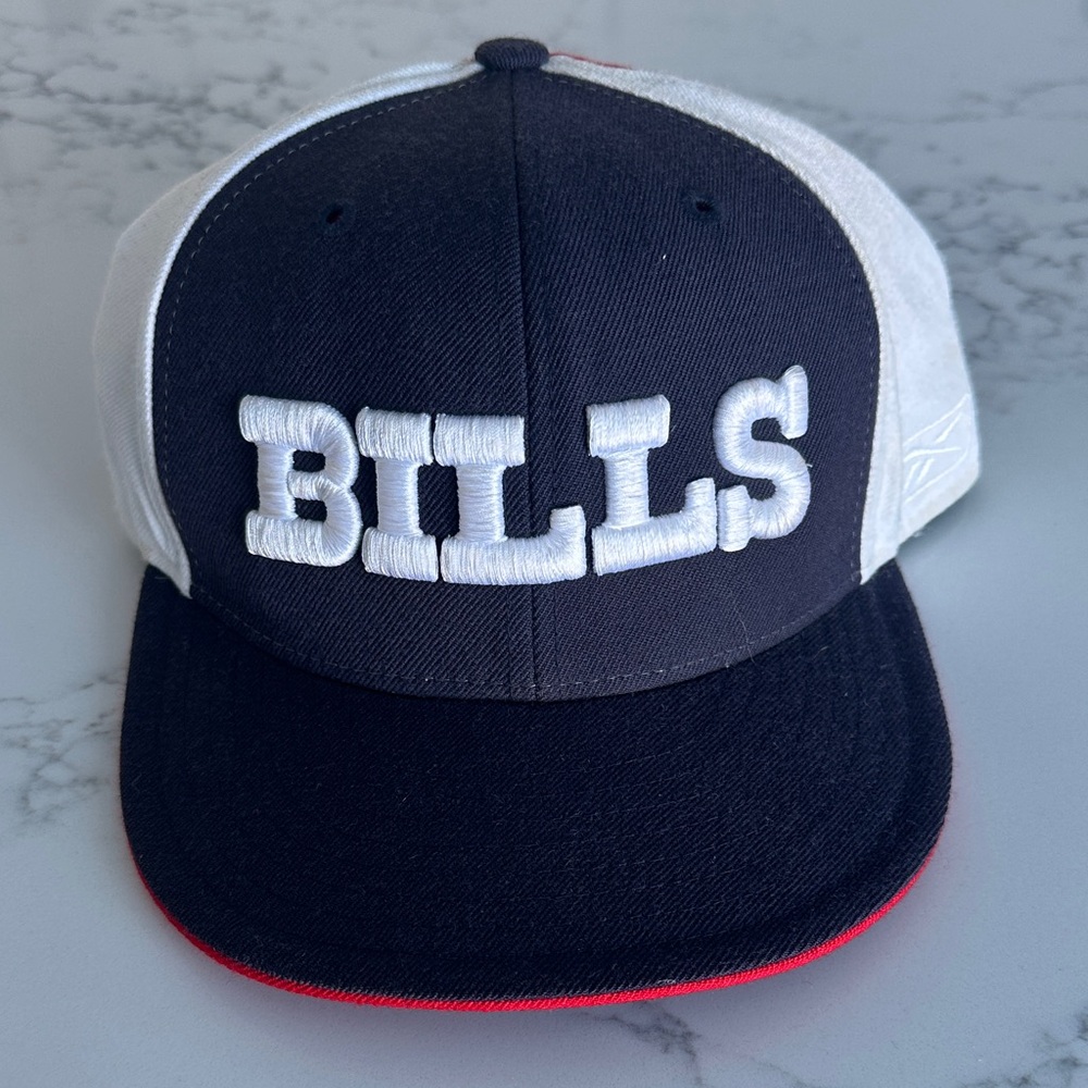 NFL - BUFFALO BILLS - Red Helmet Logo - Size 7 3/8